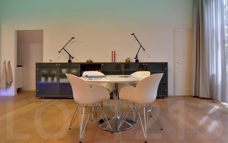 Modern loft in Eindhoven city center with private parking - Image 9