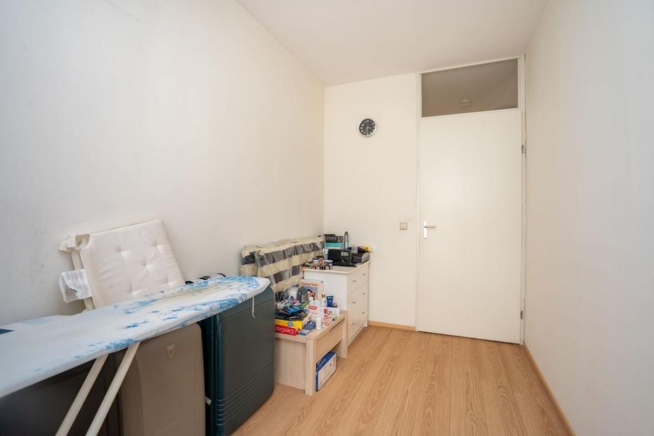 Corner house with roof terrace in Zaandam South - Image 7