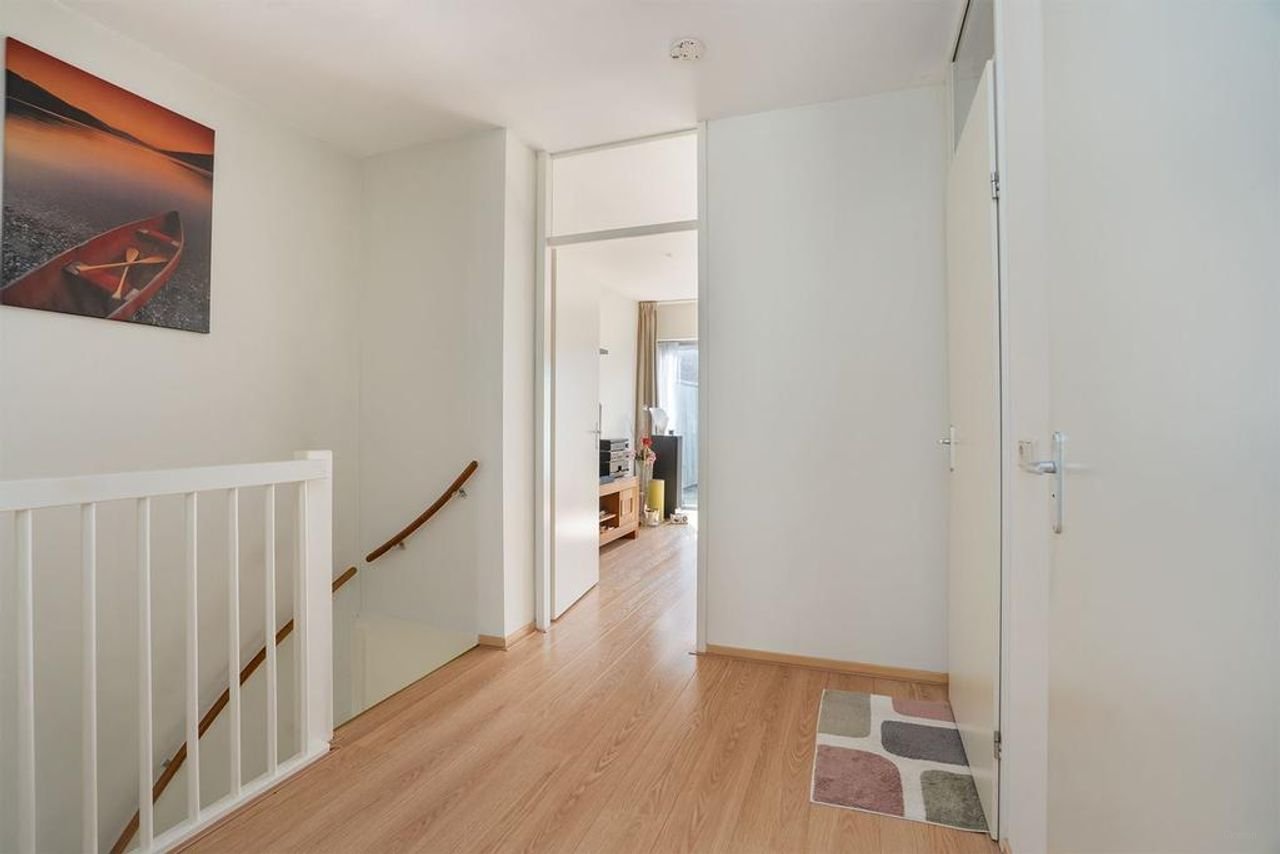 Corner house with roof terrace in Zaandam South - Image 15