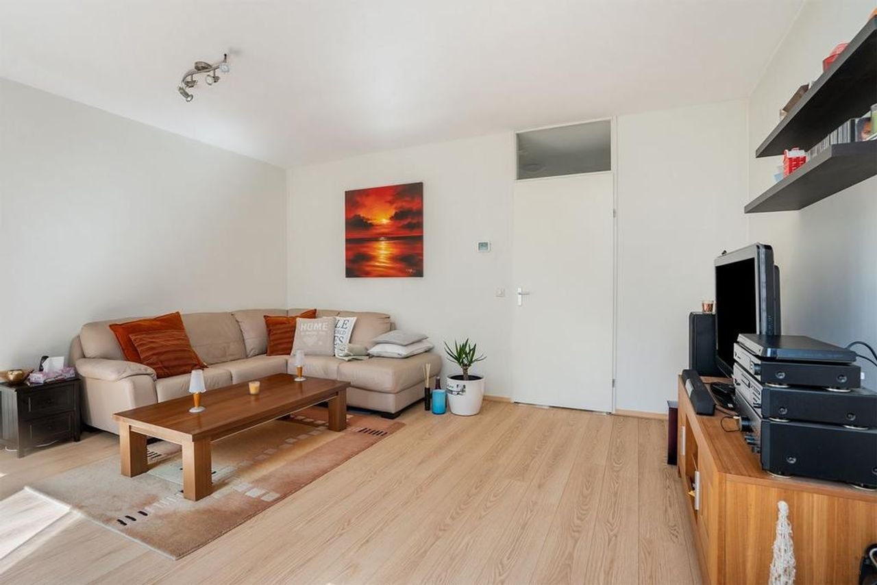 Corner house with roof terrace in Zaandam South - Image 13