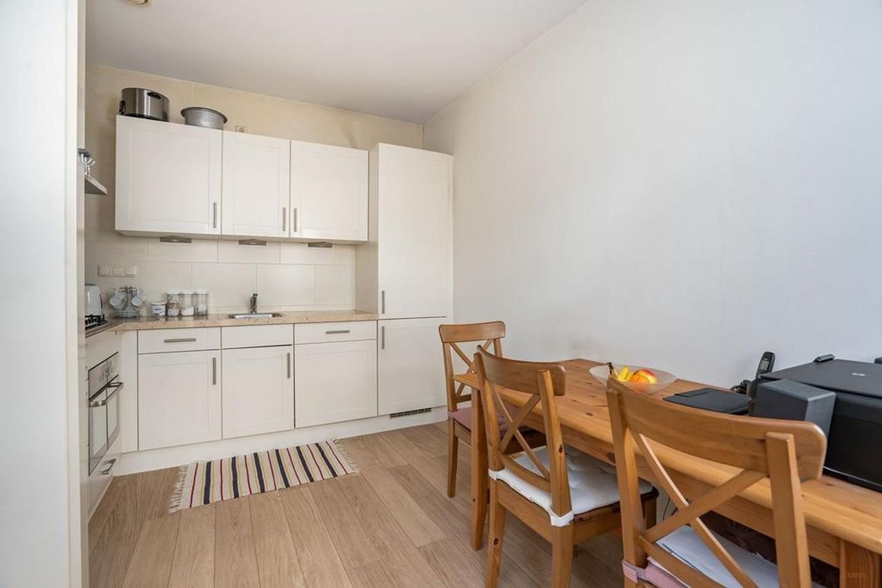 Corner house with roof terrace in Zaandam South - Image 19