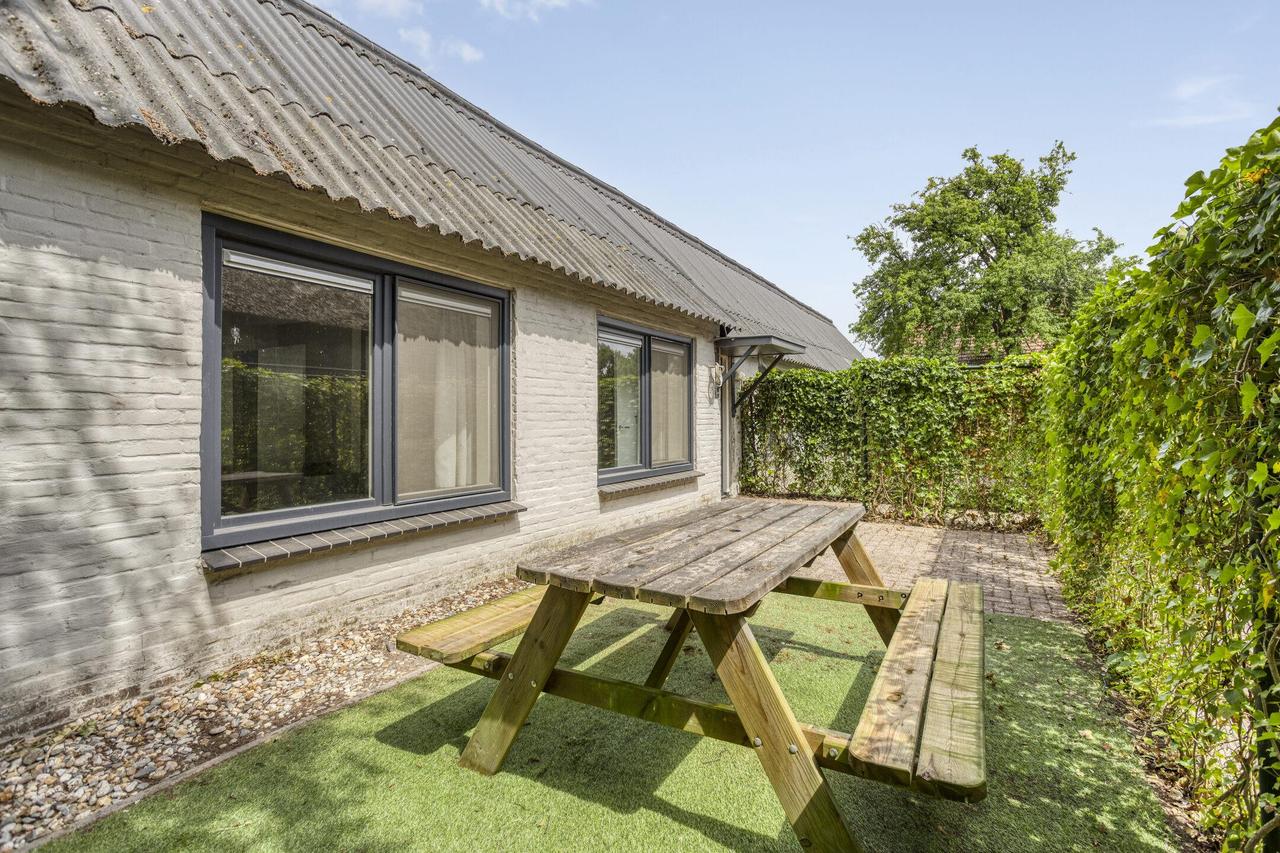 Furnished bungalow with garden in Moergestel - Image 2