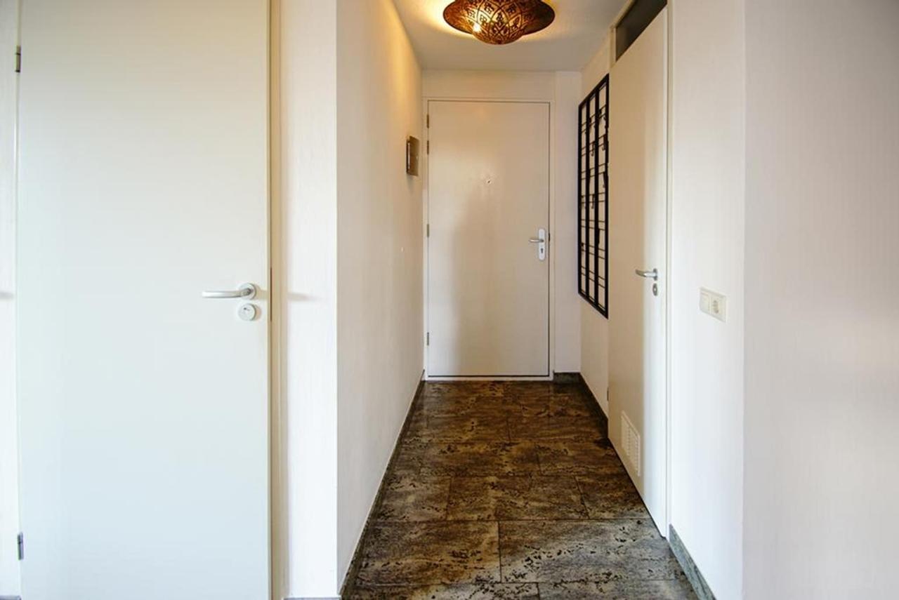 Apartment Muzenplein The Hague - Image 10