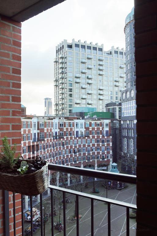 Apartment Muzenplein The Hague - Image 16