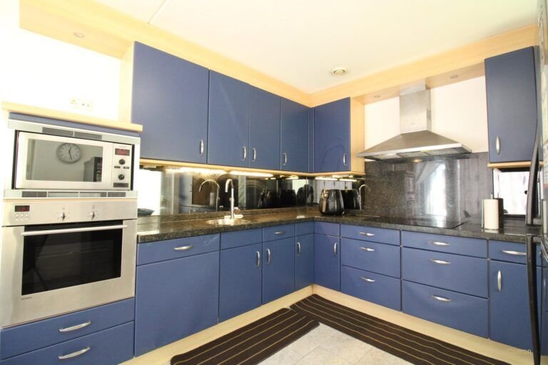 Ruime gezinswoning met garage in Tongelre - Afbeelding 7