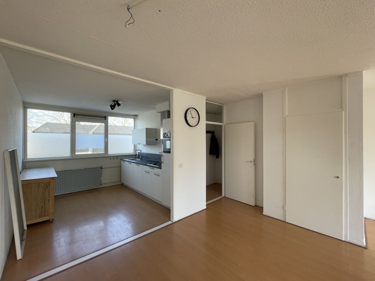 Duplex apartment with sunny balcony - Image 2