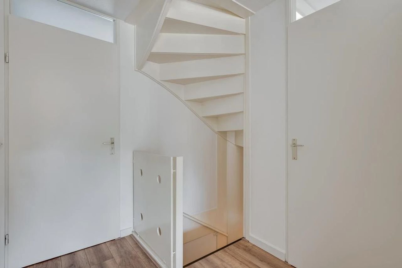 Spacious studio home in the heart of Welten - Image 22