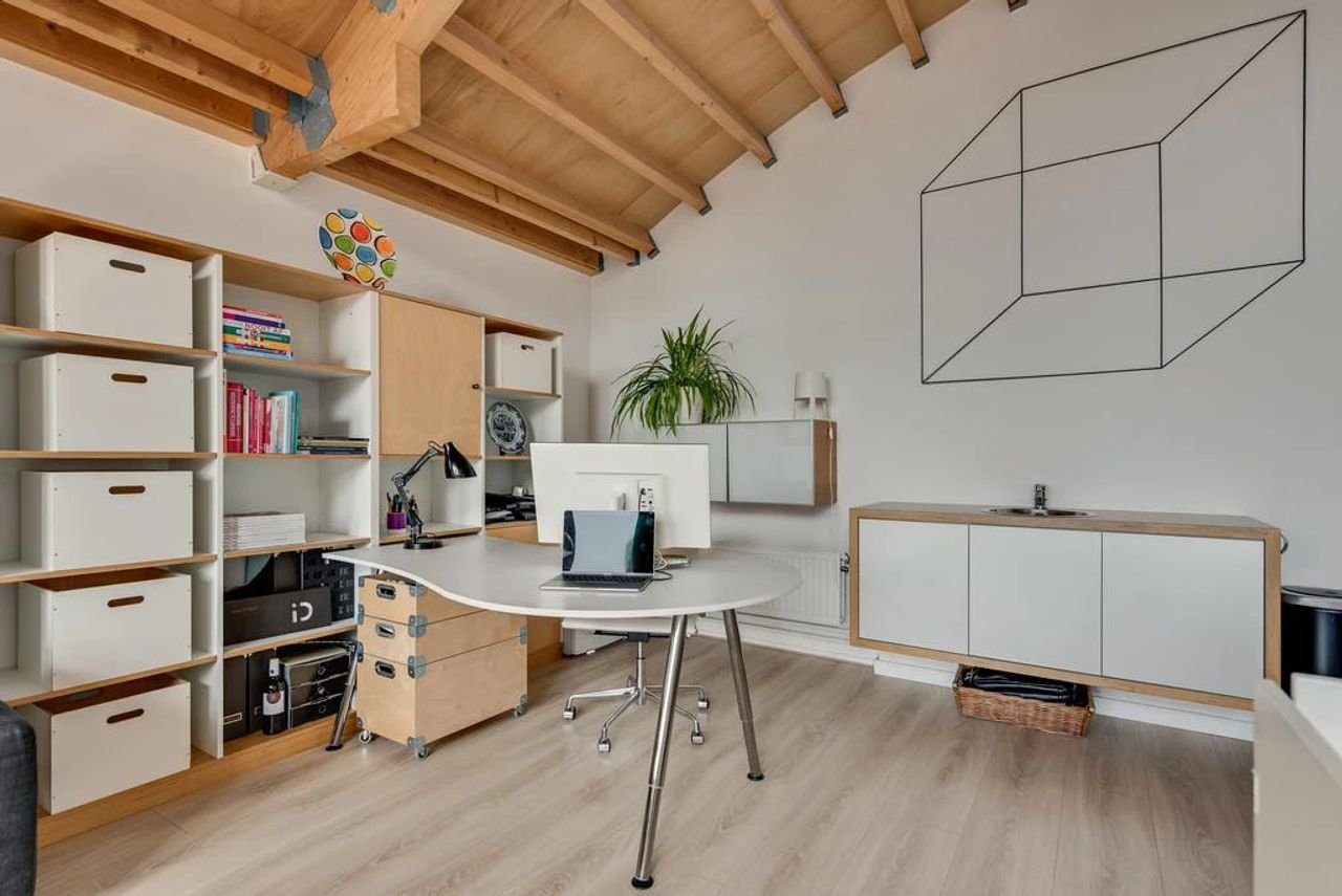 Spacious studio home in the heart of Welten - Image 28