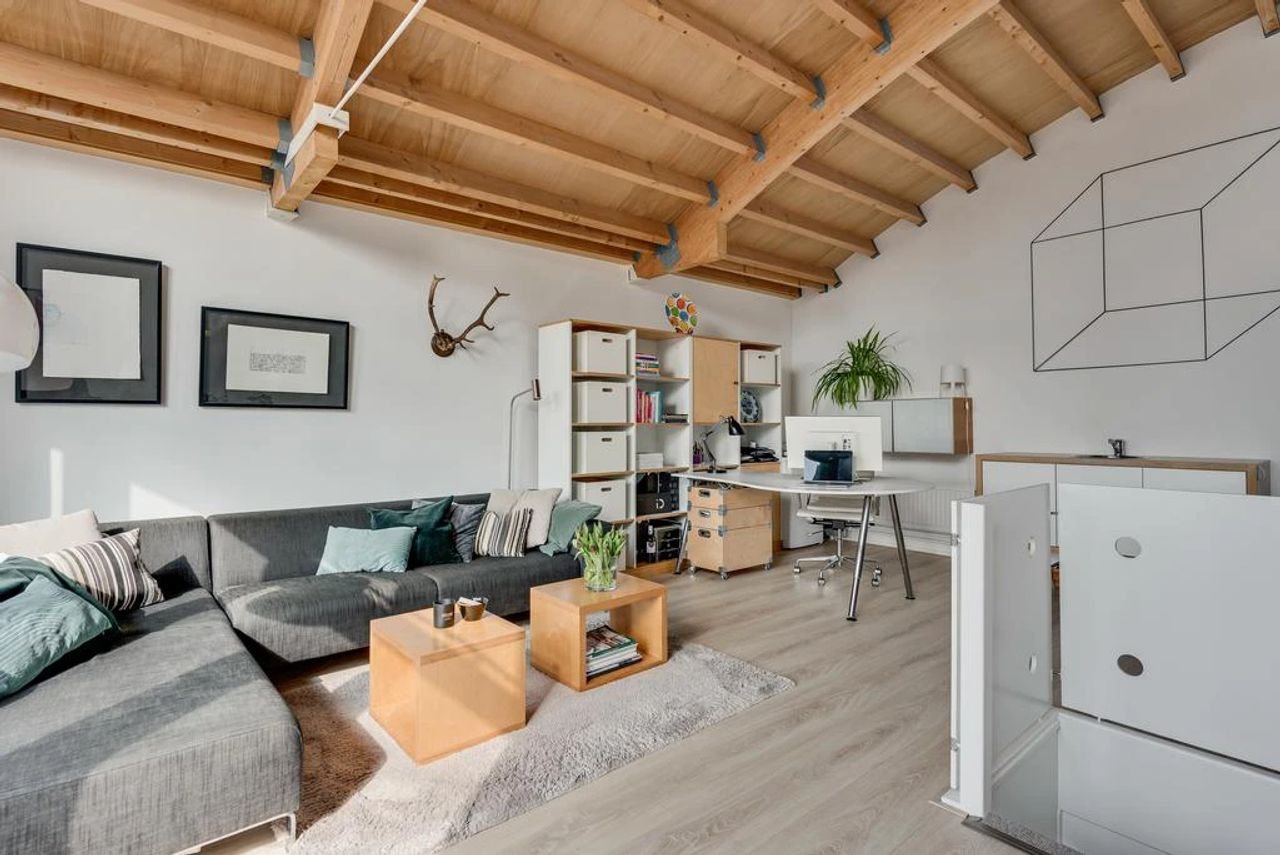 Spacious studio home in the heart of Welten - Image 26