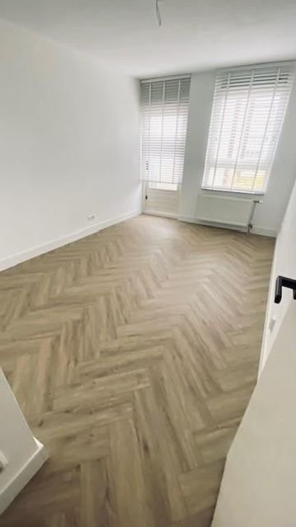 Bright 2-bedroom apartment with garage - Image 6