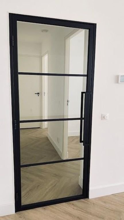 Bright 2-bedroom apartment with garage - Image 2