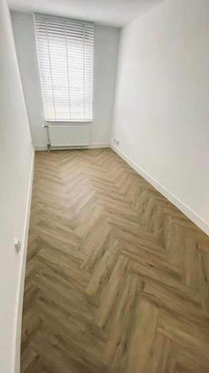 Bright 2-bedroom apartment with garage - Image 7