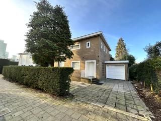 Vrijstaande villa met garage en grote tuin - Afbeelding 27