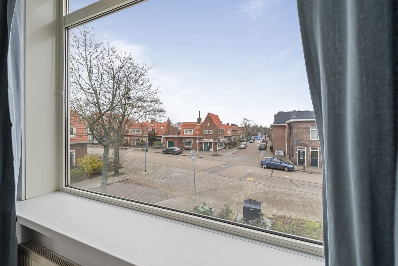 Corner house with roof terrace in Bomenbuurt - Image 16