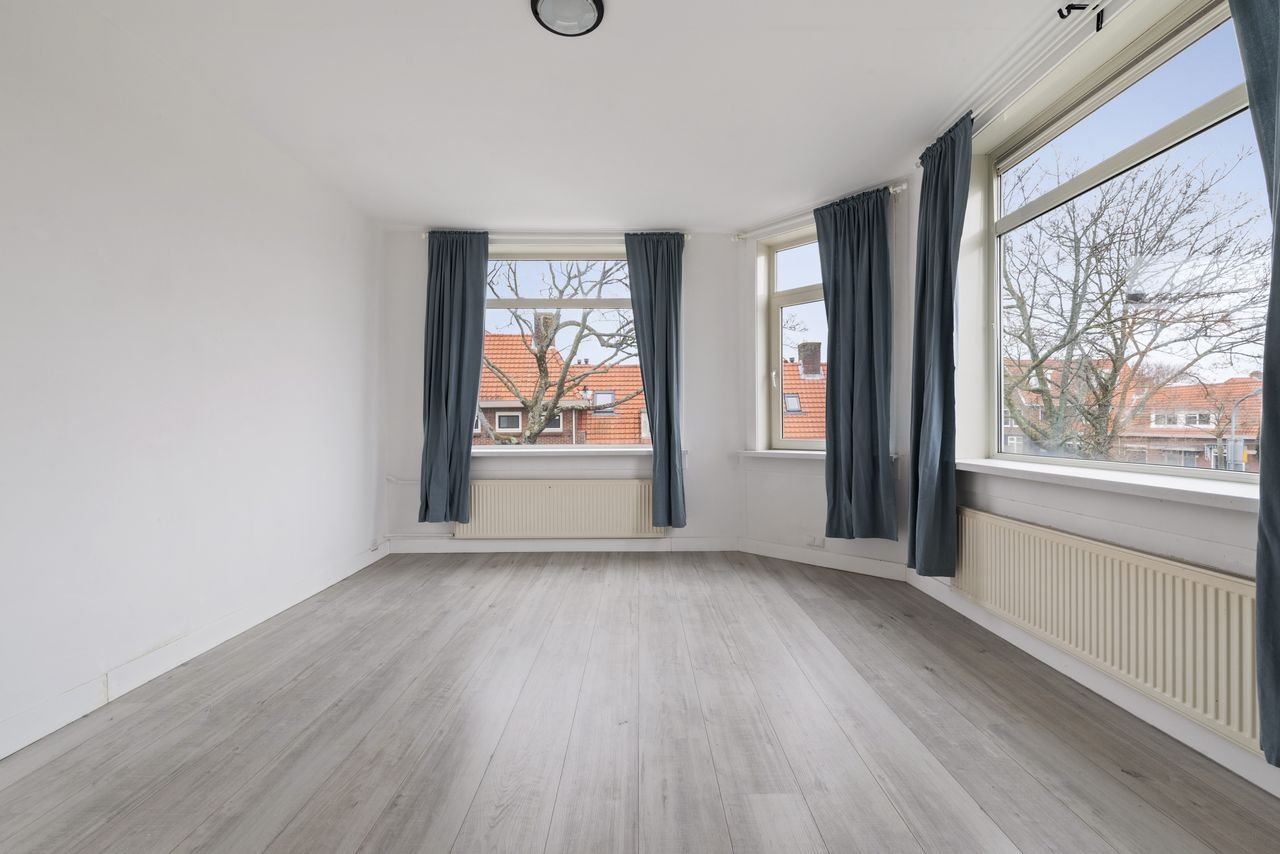 Corner house with roof terrace in Bomenbuurt - Image 15