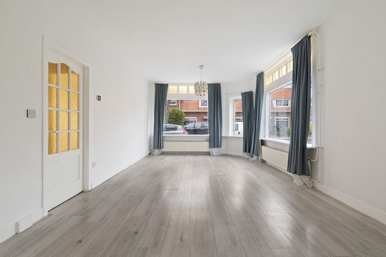 Corner house with roof terrace in Bomenbuurt - Image 3