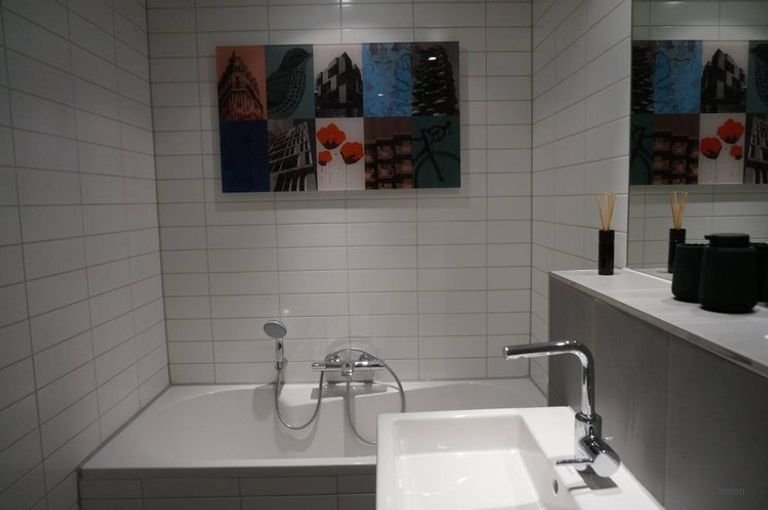 Design apartment on the Kruiskade (120 m²) - Image 11