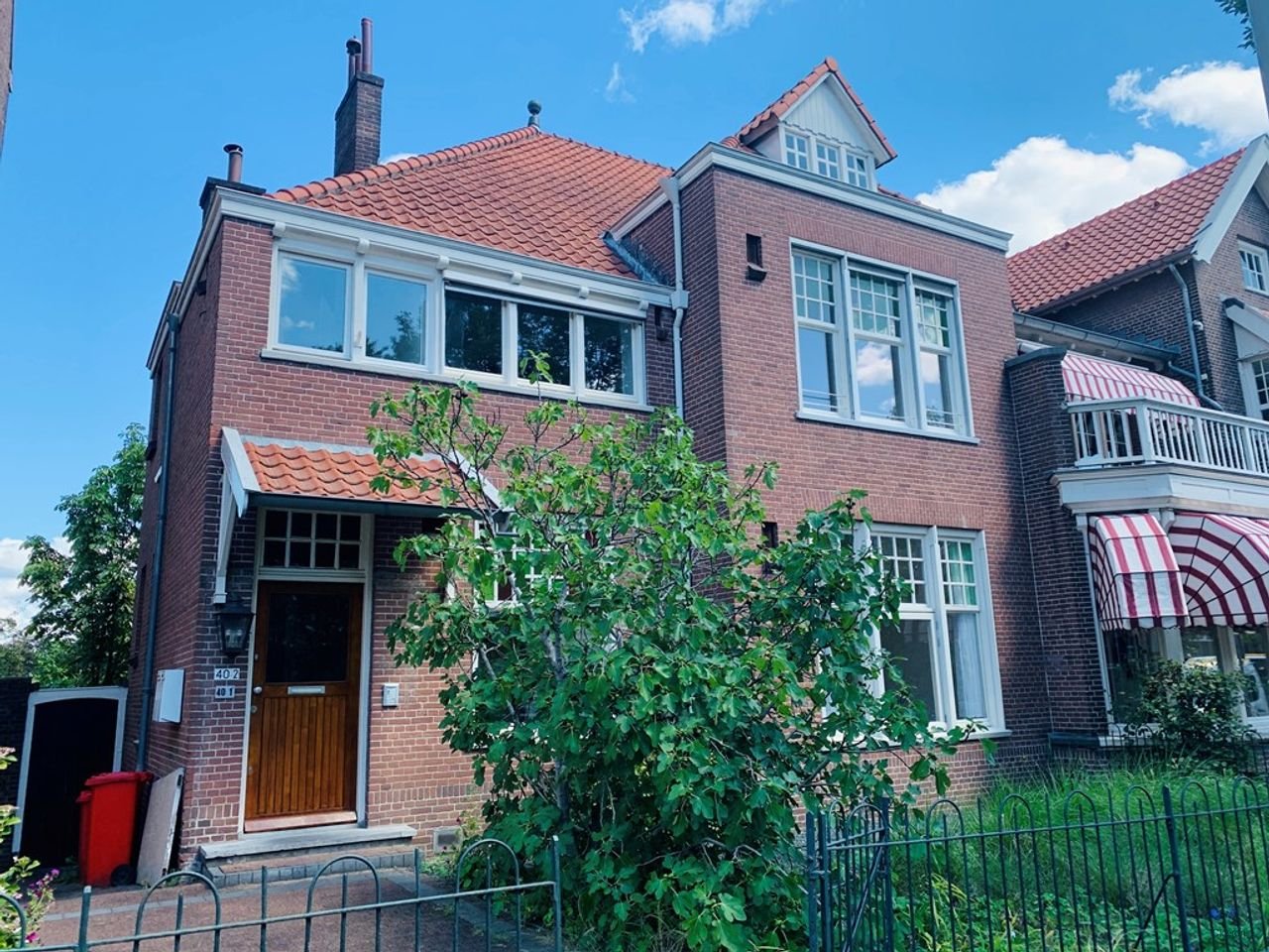 Spacious living (160m²) in the Burgemeesterswijk - Image 1
