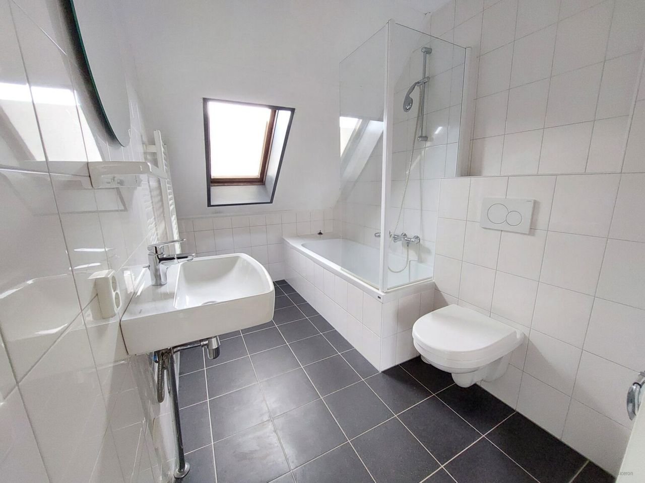 Ruim huis in centrum Valkenswaard met zonnepanelen - Afbeelding 11