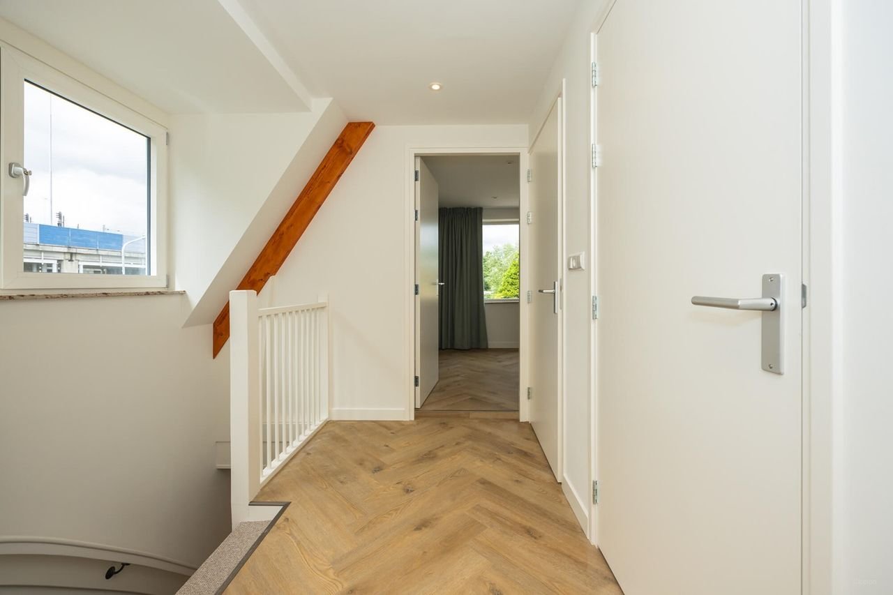 Vrijstaand wonen met eigen aanlegsteiger - Afbeelding 43