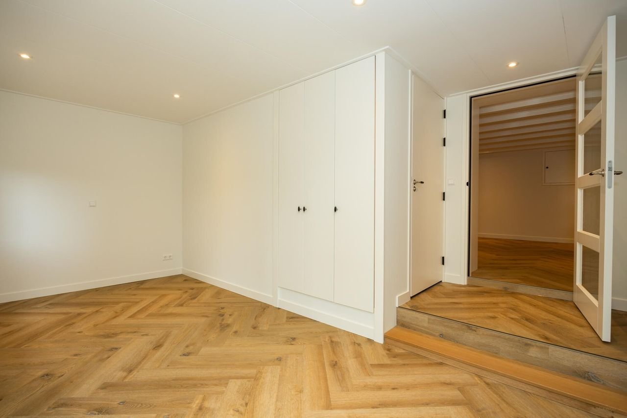 Vrijstaand wonen met eigen aanlegsteiger - Afbeelding 31