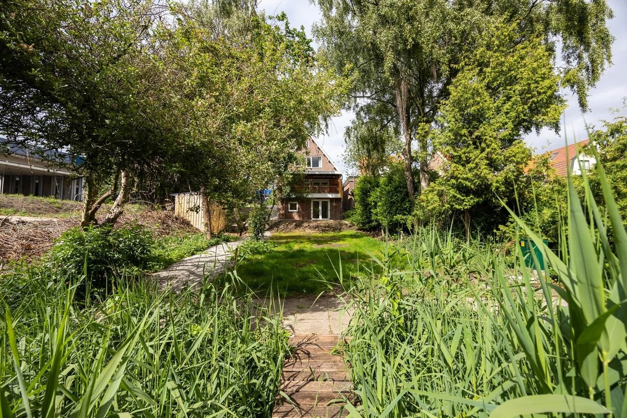 Vrijstaand wonen met eigen aanlegsteiger - Afbeelding 4