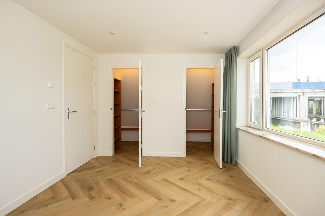 Vrijstaand wonen met eigen aanlegsteiger - Afbeelding 48