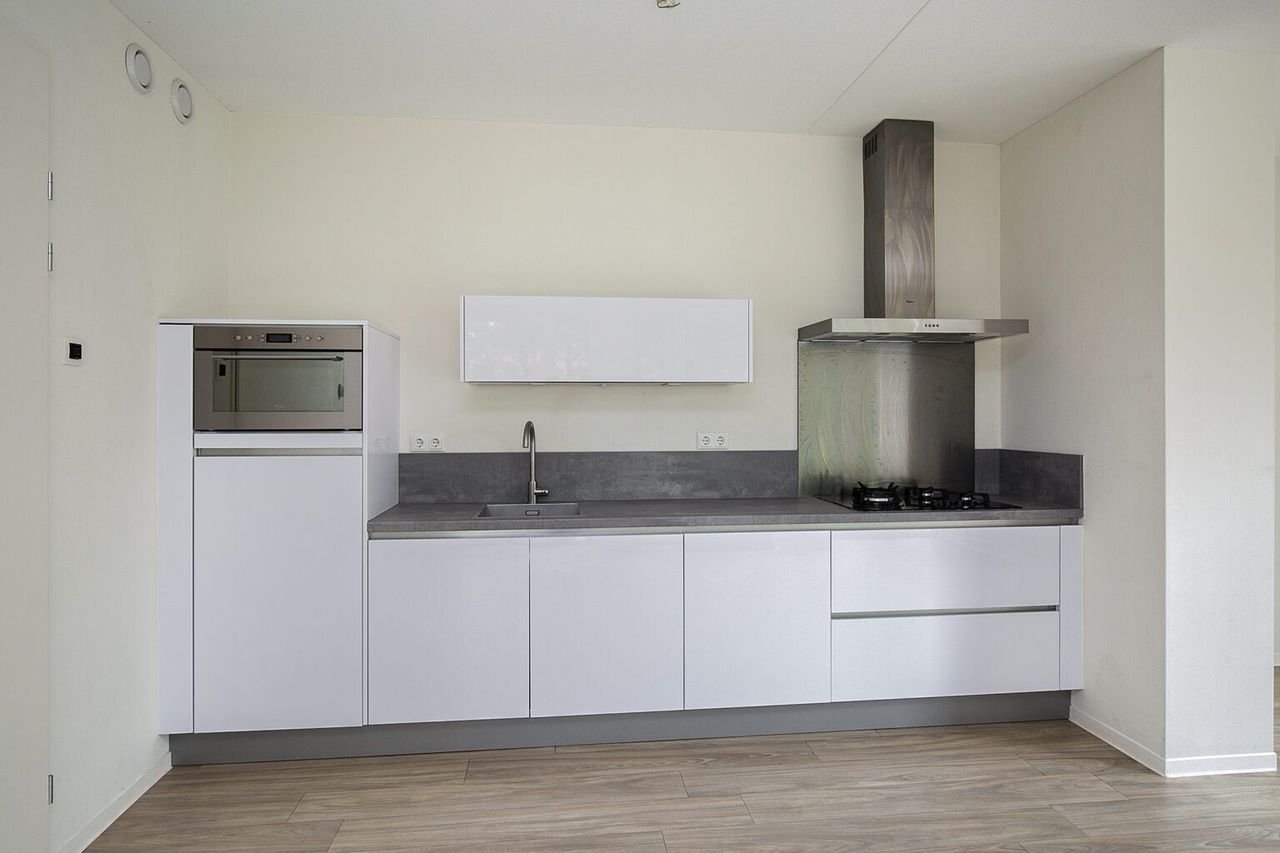 Stadswoning met eigen parkeerplaats - Afbeelding 4