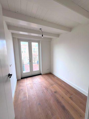 Three Bedrooms and Rooftop Terrace in Jordaan - Image 16