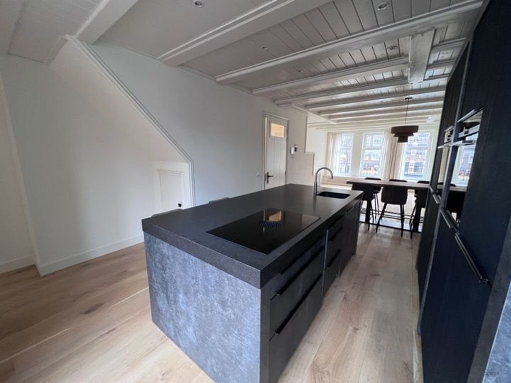 Living in the Jordaan: 100m² with Roof Terrace - Image 2