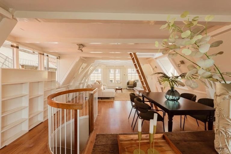 Living in a historic monument in the Jordaan - Image 14