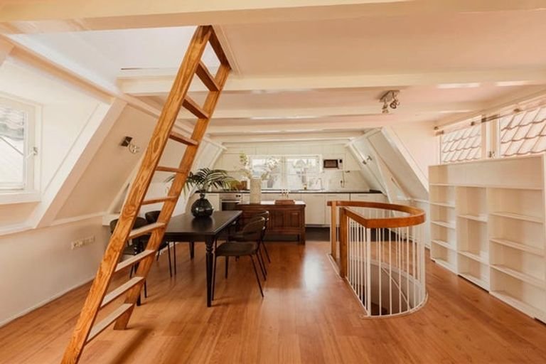 Living in a historic monument in the Jordaan - Image 12