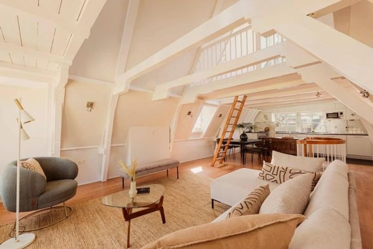 Living in a historic monument in the Jordaan - Image 11