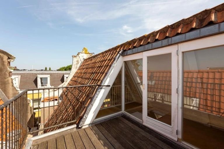 Living in a historic monument in the Jordaan - Image 17