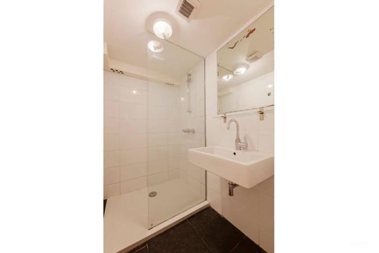 Living in a historic monument in the Jordaan - Image 8