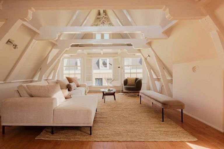 Living in a historic monument in the Jordaan - Image 9