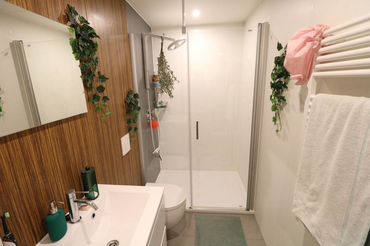 Moderne studio in Zeeheldenkwartier - Afbeelding 1