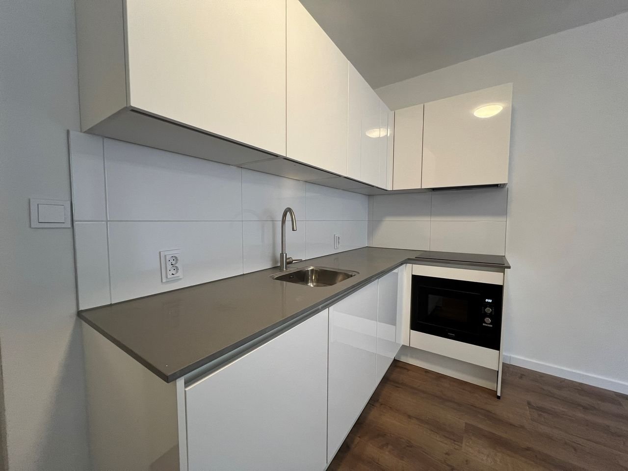 Kamer met eigen keuken vlak bij UMCG - Afbeelding 12