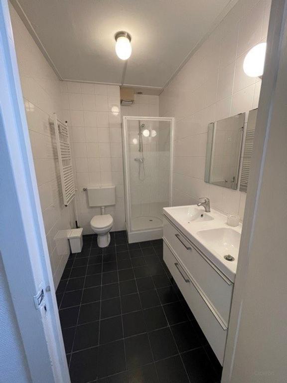 Furnished Student Room with Balcony - Image 5