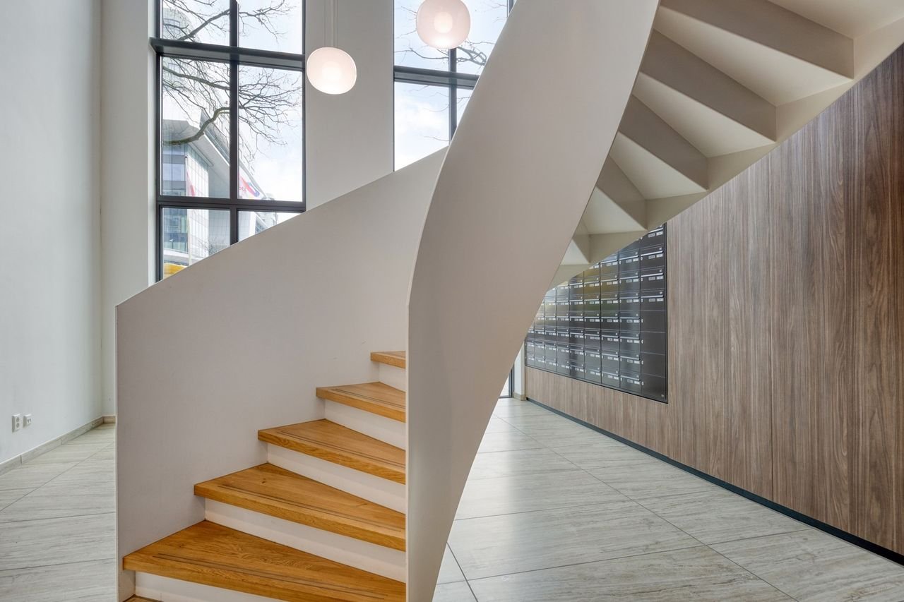 Spacious 4-room apartment Leiden - Image 12