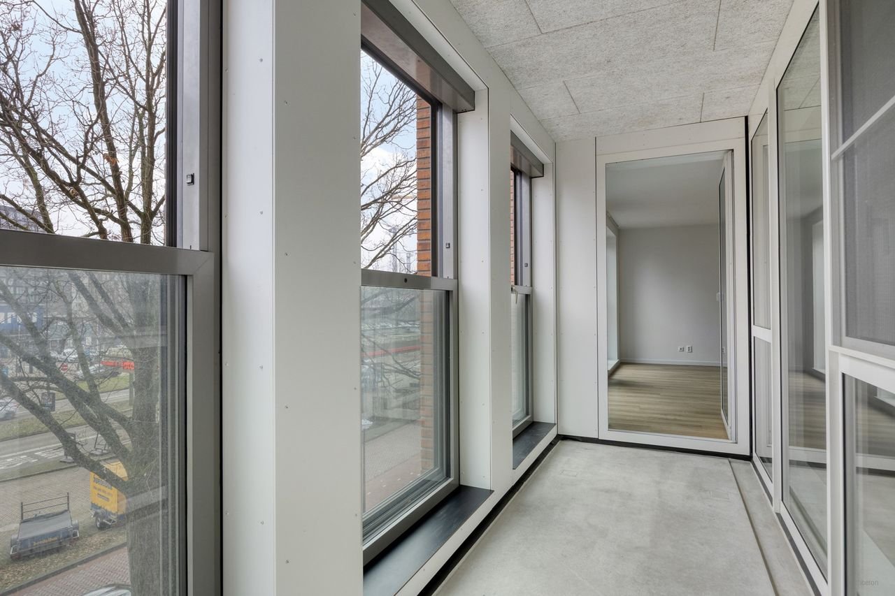 Spacious 4-room apartment Leiden - Image 27