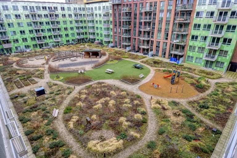 Spacious 4-room apartment Leiden - Image 5