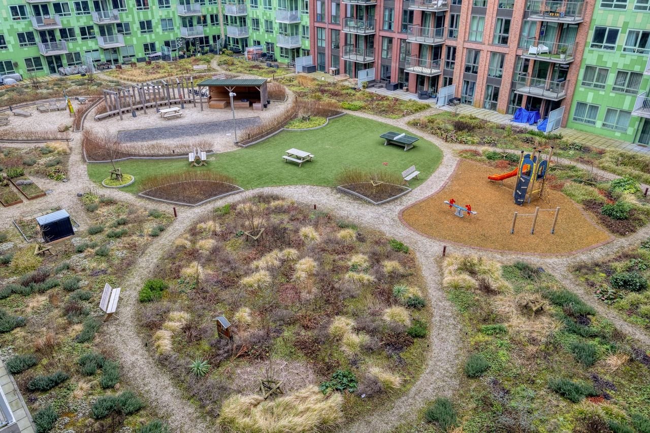 Spacious 4-room apartment Leiden - Image 49