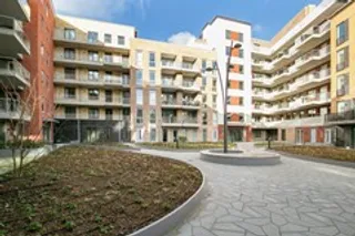Energy-efficient apartment with two balconies in Diemen