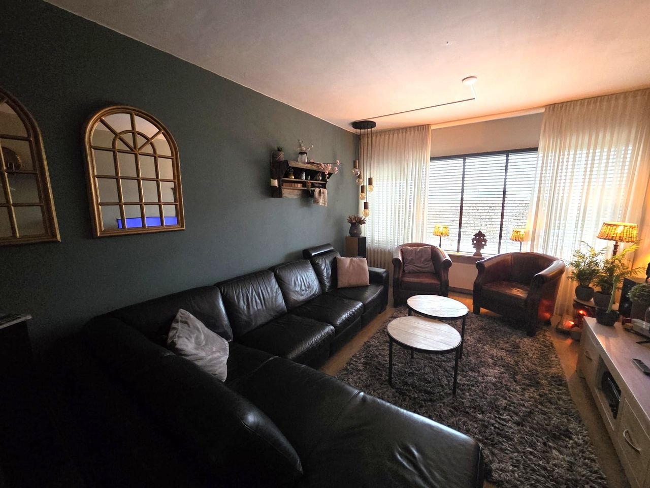 Spacious family home bordering green space in Emmen - Image 4