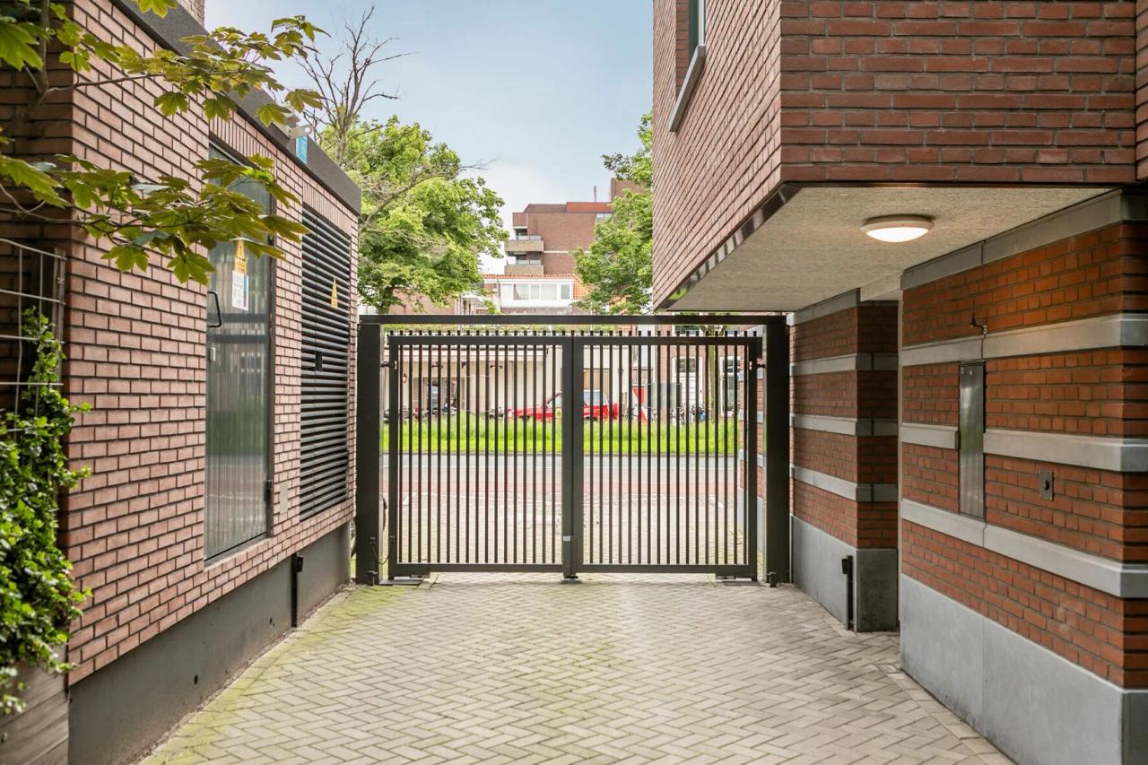 Living on Nieuwe Gracht with an elevator - Image 35