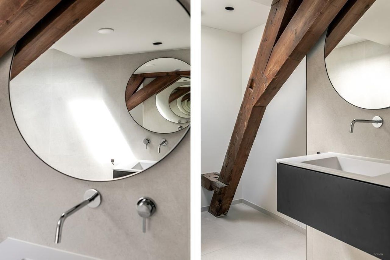 Luxurious monumental apartment with canal view - Image 20