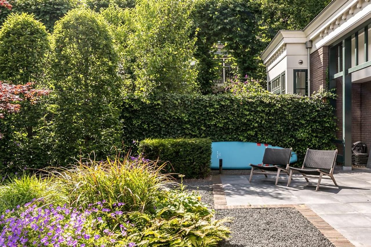 Luxurious monumental apartment with canal view - Image 26