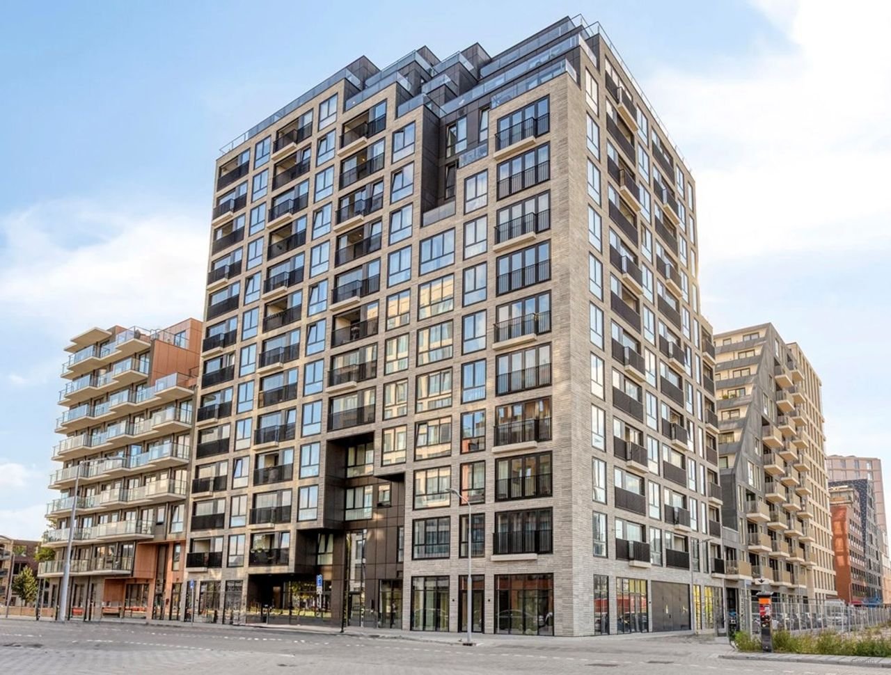 Nieuw hoekappartement in Hyde Park - Afbeelding 1