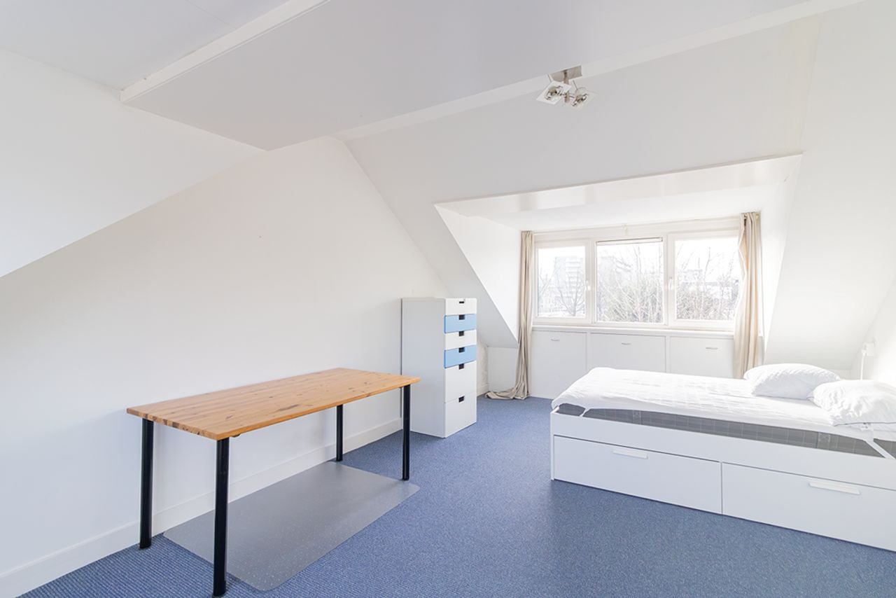 Bright corner house of 108m² in Amstelveen - Image 14